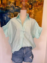 Load image into Gallery viewer, Essie