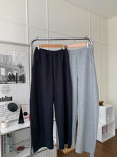 Load image into Gallery viewer, Anita barrel pants