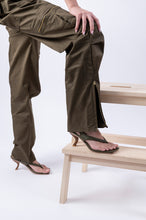 Load image into Gallery viewer, The Curve in Olive