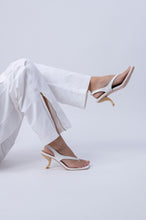 Load image into Gallery viewer, The Zip in White