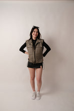 Load image into Gallery viewer, Avril cargo vest