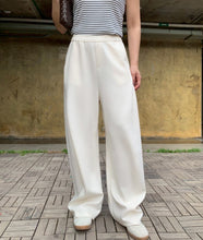 Load image into Gallery viewer, Anita barrel pants
