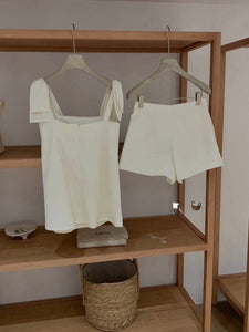 Eliza set