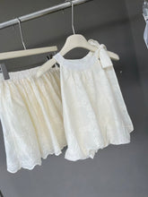 Load image into Gallery viewer, Maddie eyelet set
