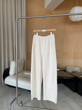 Load image into Gallery viewer, Anita barrel pants
