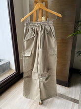 Load image into Gallery viewer, Sylvia Cargo Pants
