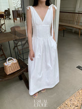 Load image into Gallery viewer, Aina dress
