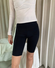 Load image into Gallery viewer, Marvin biker shorts
