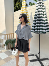 Load image into Gallery viewer, Susan collared top
