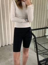 Load image into Gallery viewer, Marvin biker shorts
