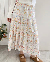 Load image into Gallery viewer, Erin floral skirt
