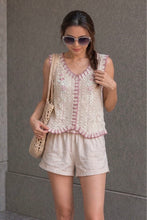 Load image into Gallery viewer, Mia crochet top
