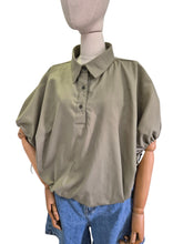 Load image into Gallery viewer, Fuji collared top
