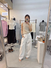 Load image into Gallery viewer, Kirk Barrel Jeans
