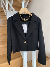 Load image into Gallery viewer, Erica semi cropped jacket
