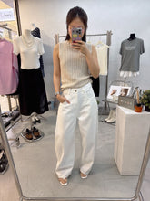 Load image into Gallery viewer, Kirk Barrel Jeans
