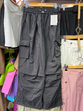 Load image into Gallery viewer, Gerald parachute Pants
