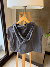 Load image into Gallery viewer, Beryl hooded cargo vest
