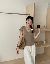 Load image into Gallery viewer, Martha cotton top
