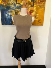 Load image into Gallery viewer, Genevieve soft knit top
