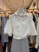 Load image into Gallery viewer, Maureen top
