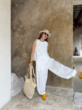 Load image into Gallery viewer, Johnny eyelet top
