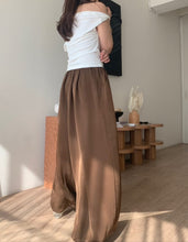 Load image into Gallery viewer, Pamela harem satin pants
