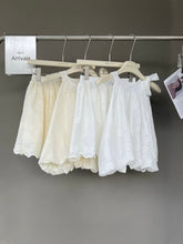 Load image into Gallery viewer, Maddie eyelet set
