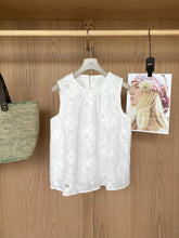 Load image into Gallery viewer, Johnny eyelet top
