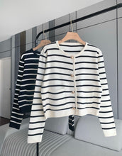 Load image into Gallery viewer, Kevin cardigan
