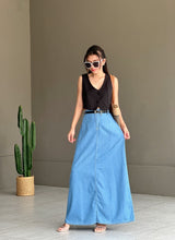 Load image into Gallery viewer, Alonso Soft Denim Skirt
