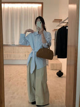 Load image into Gallery viewer, Kate collared top
