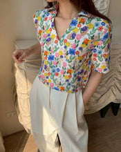 Load image into Gallery viewer, Ava printed top
