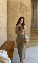 Load image into Gallery viewer, Harry dress
