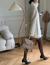 Load image into Gallery viewer, Berlin coat
