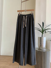 Load image into Gallery viewer, Olivia wide legged pants
