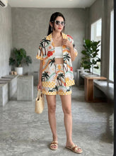 Load image into Gallery viewer, Daphne printed sets
