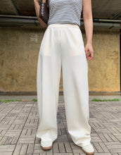 Load image into Gallery viewer, Anita barrel pants
