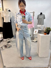 Load image into Gallery viewer, Kirk Barrel Jeans
