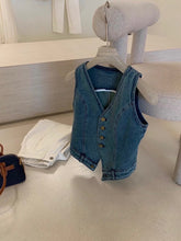 Load image into Gallery viewer, Kathleen denim vest
