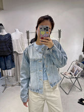 Load image into Gallery viewer, Shannon denim jacket
