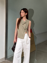 Load image into Gallery viewer, Olivia sleeveless top
