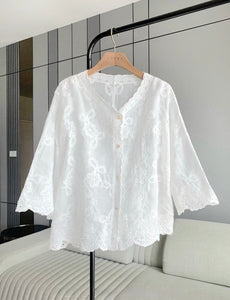Amber lace top