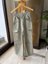 Load image into Gallery viewer, Sylvia Cargo Pants
