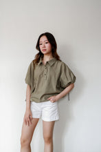 Load image into Gallery viewer, Fuji collared top

