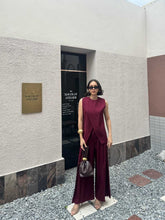 Load image into Gallery viewer, Verniece Set
