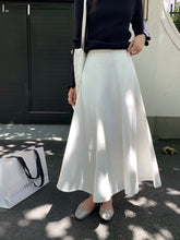 Load image into Gallery viewer, Tammy skirt
