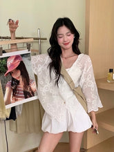 Load image into Gallery viewer, Amber lace top
