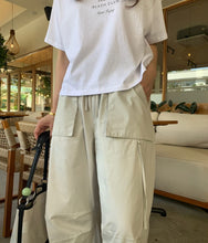 Load image into Gallery viewer, Blake cargo pants
