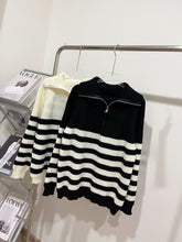 Load image into Gallery viewer, Solenn Sweater
